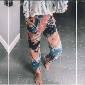 Spelesy Boutique Elastic Waist Tie Dye Pants - M